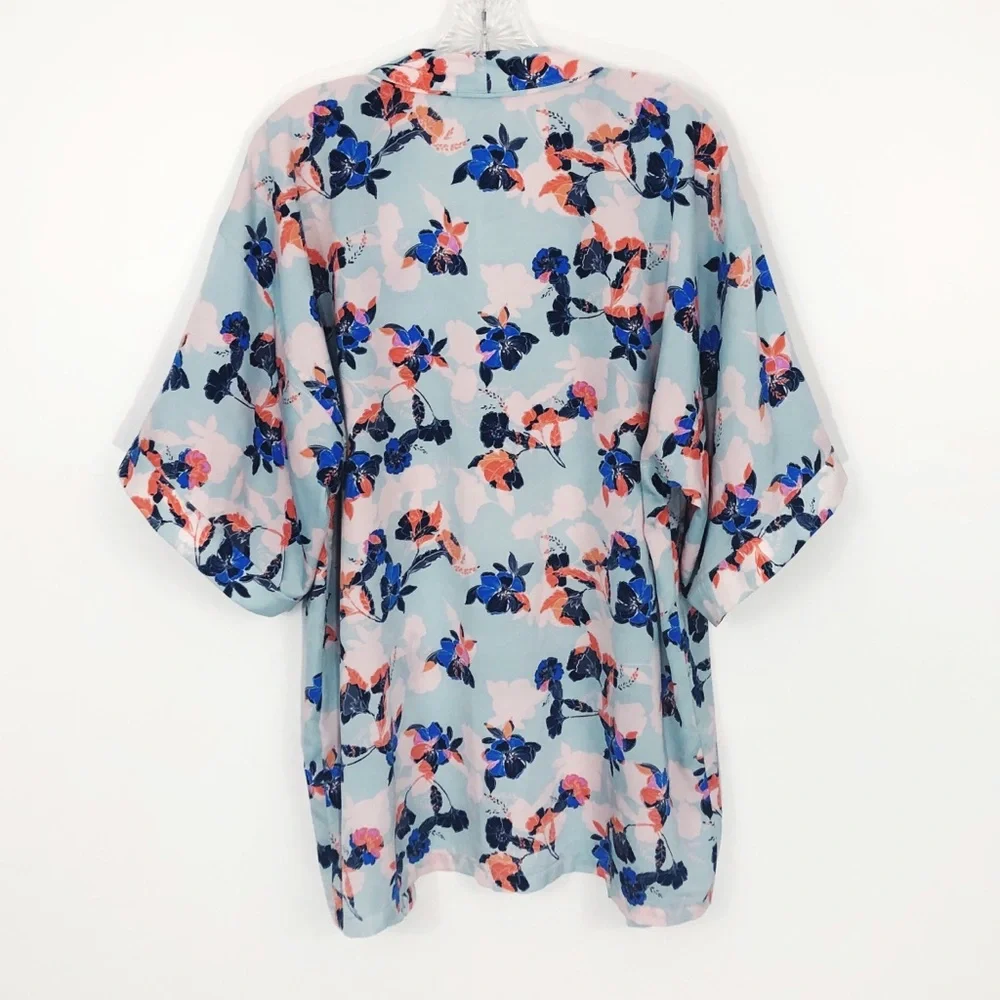 4/$25 Ro & De Mint Floral Kimono Small